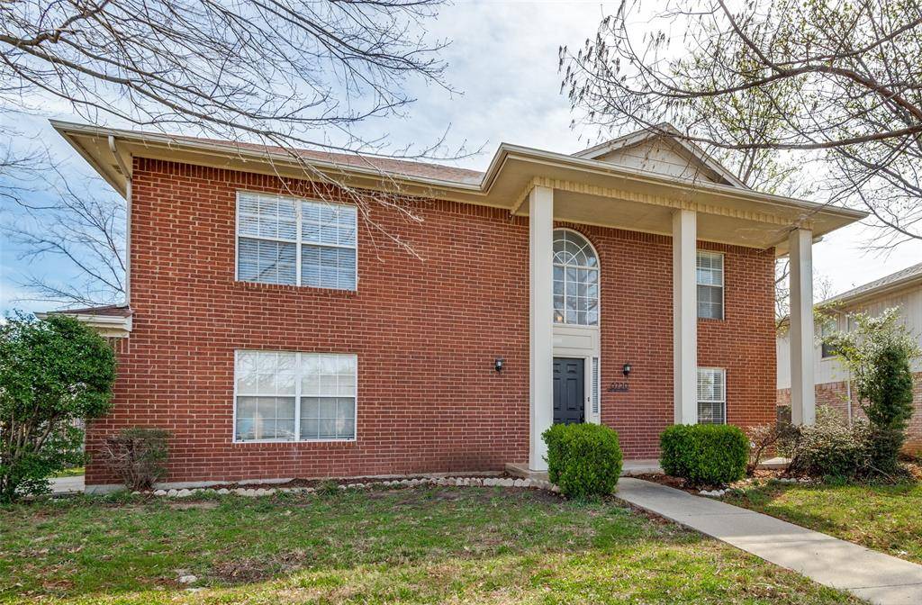 8720 Wind River Drive, Fort Worth, TX 76179