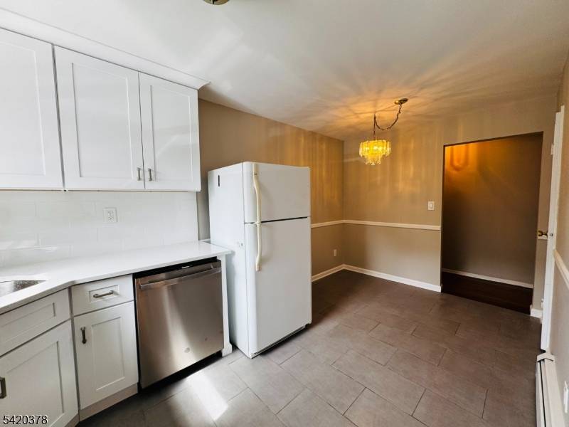 38 Deanna Dr #99, Hillsborough Twp., NJ 08844