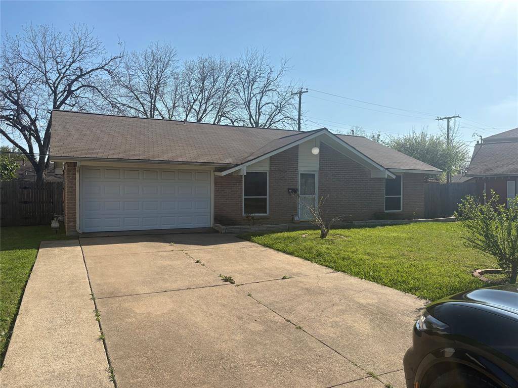 501 Kingston Drive, Grand Prairie, TX 75051