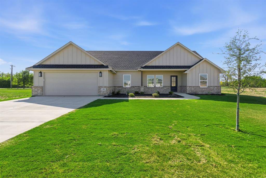 252 Yawney Drive, Lipan, TX 76462