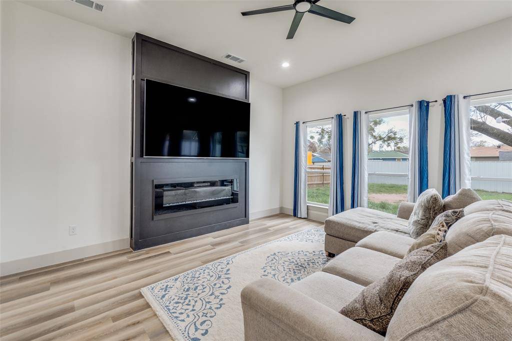 2340 Denmark Street, Dallas, TX 75253