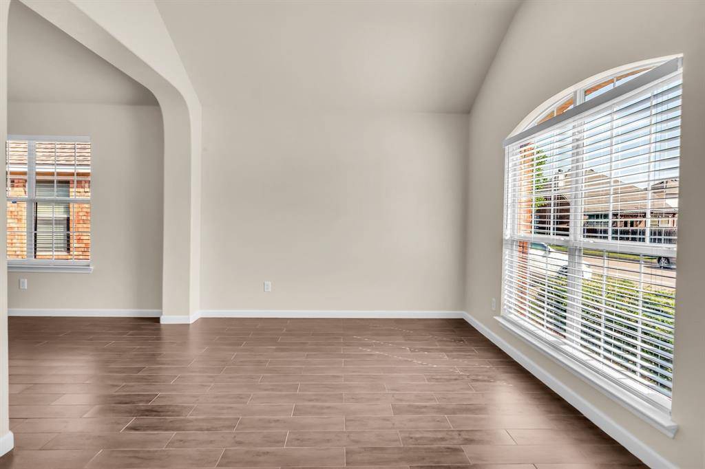 9941 Voss Avenue, Fort Worth, TX 76244