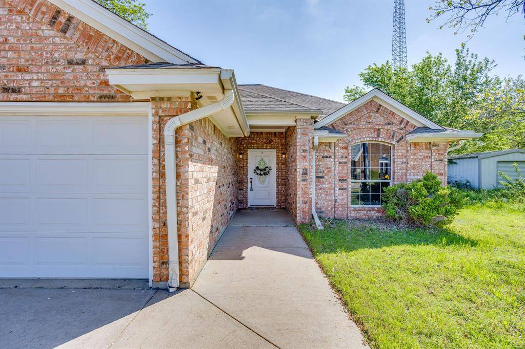 108 S Douglas Street, Covington, TX 76636