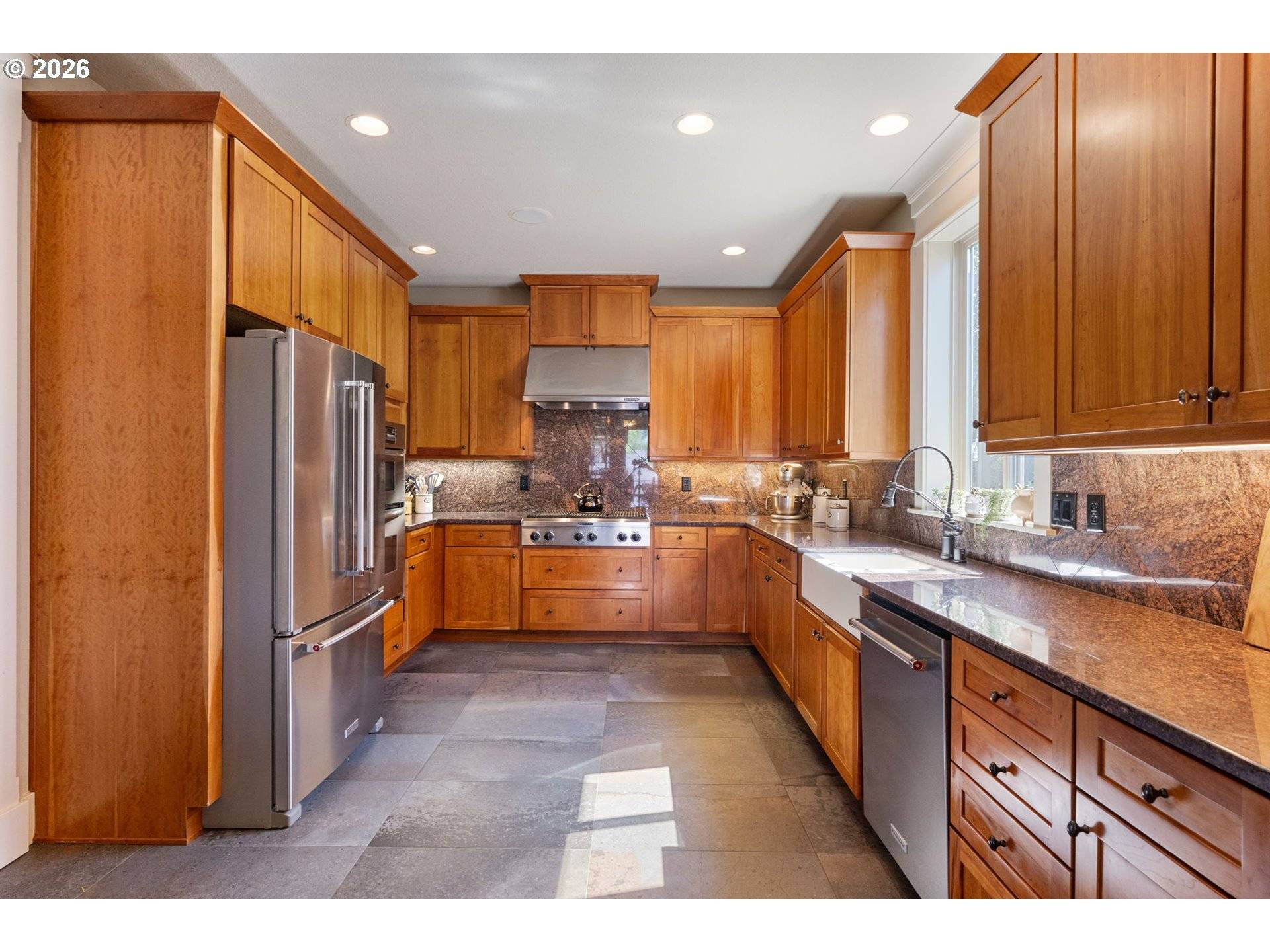 1046 NW DEERFERN LOOP, Camas, WA 98607