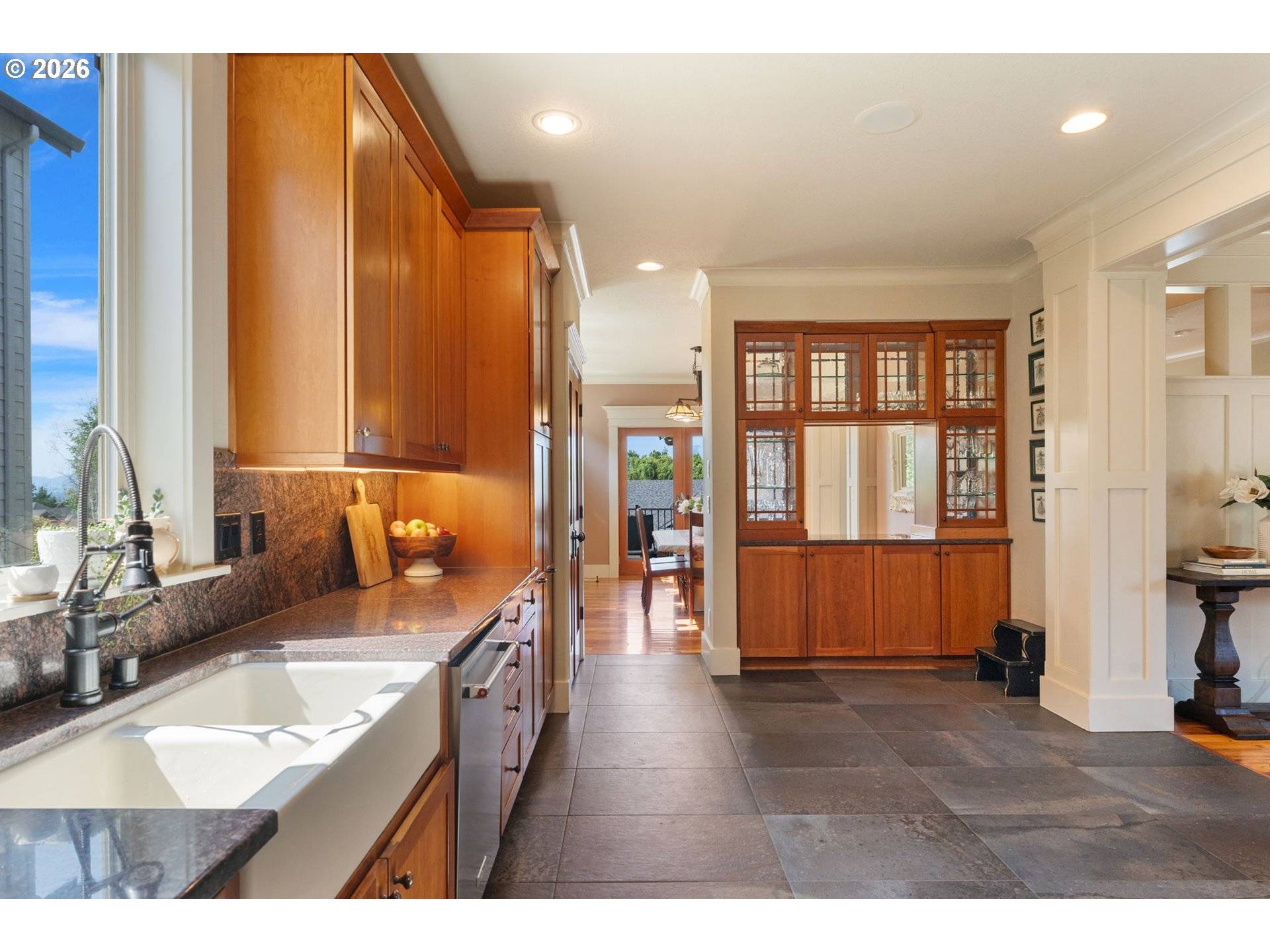 1046 NW DEERFERN LOOP, Camas, WA 98607