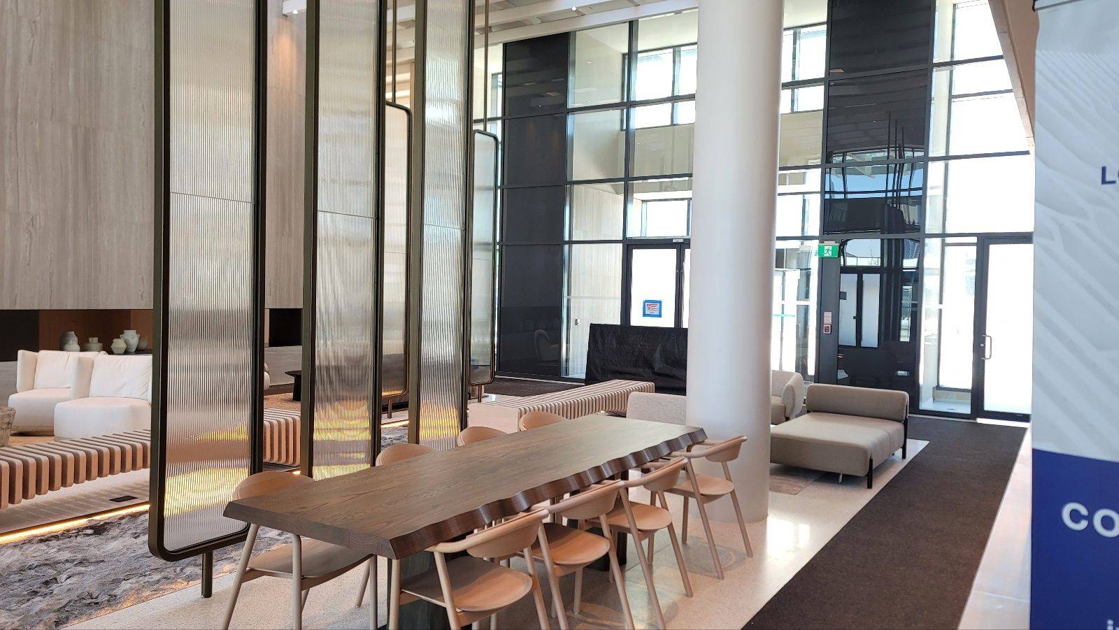 195 Commerce ST #3216, Vaughan, ON L4K 0P9