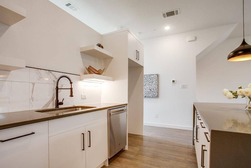 1901 N Carroll Avenue #103, Dallas, TX 75204