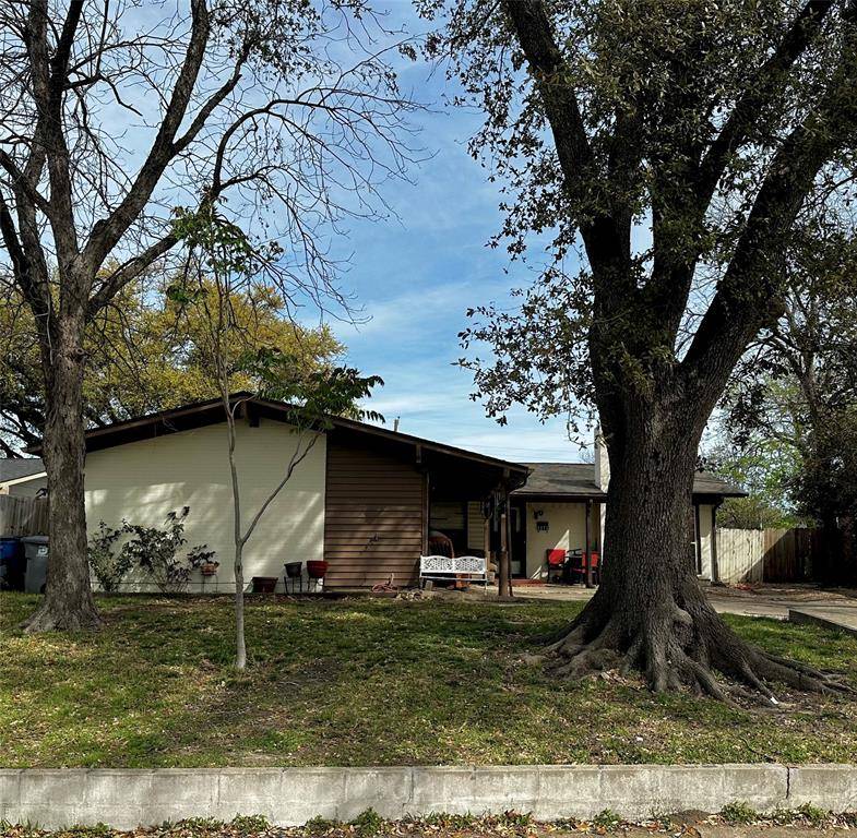 2975 Leahy Drive, Dallas, TX 75229