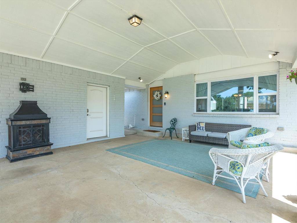 645 Woodcrest Drive, Lakewood Village, TX 75068