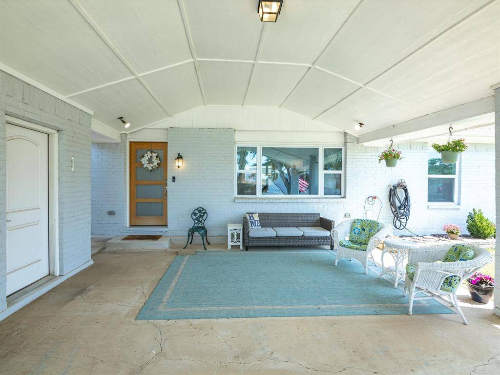 645 Woodcrest Drive, Lakewood Village, TX 75068