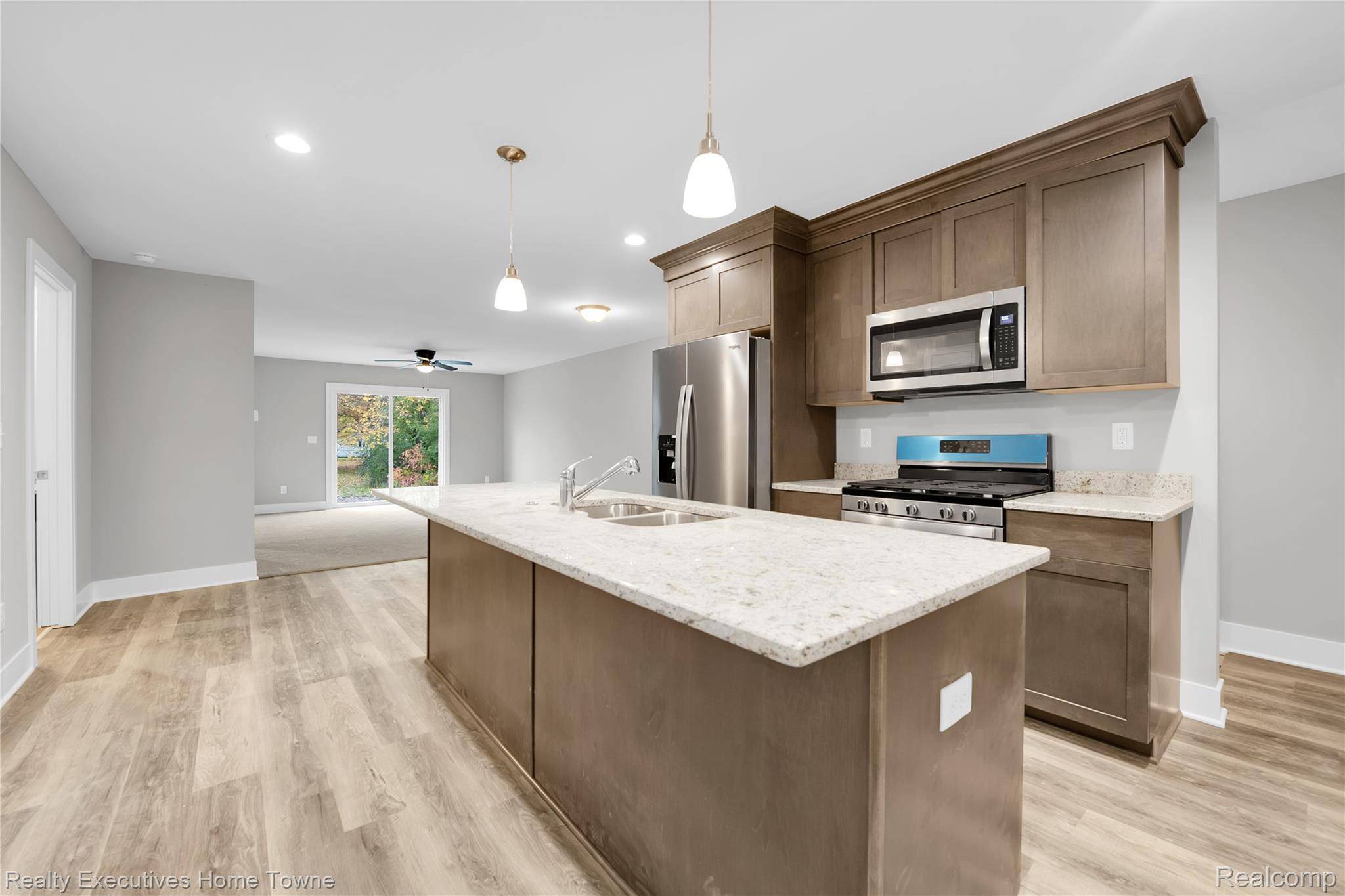 302 HIDDEN HARBOR WAY #25, Marine City, MI 48039