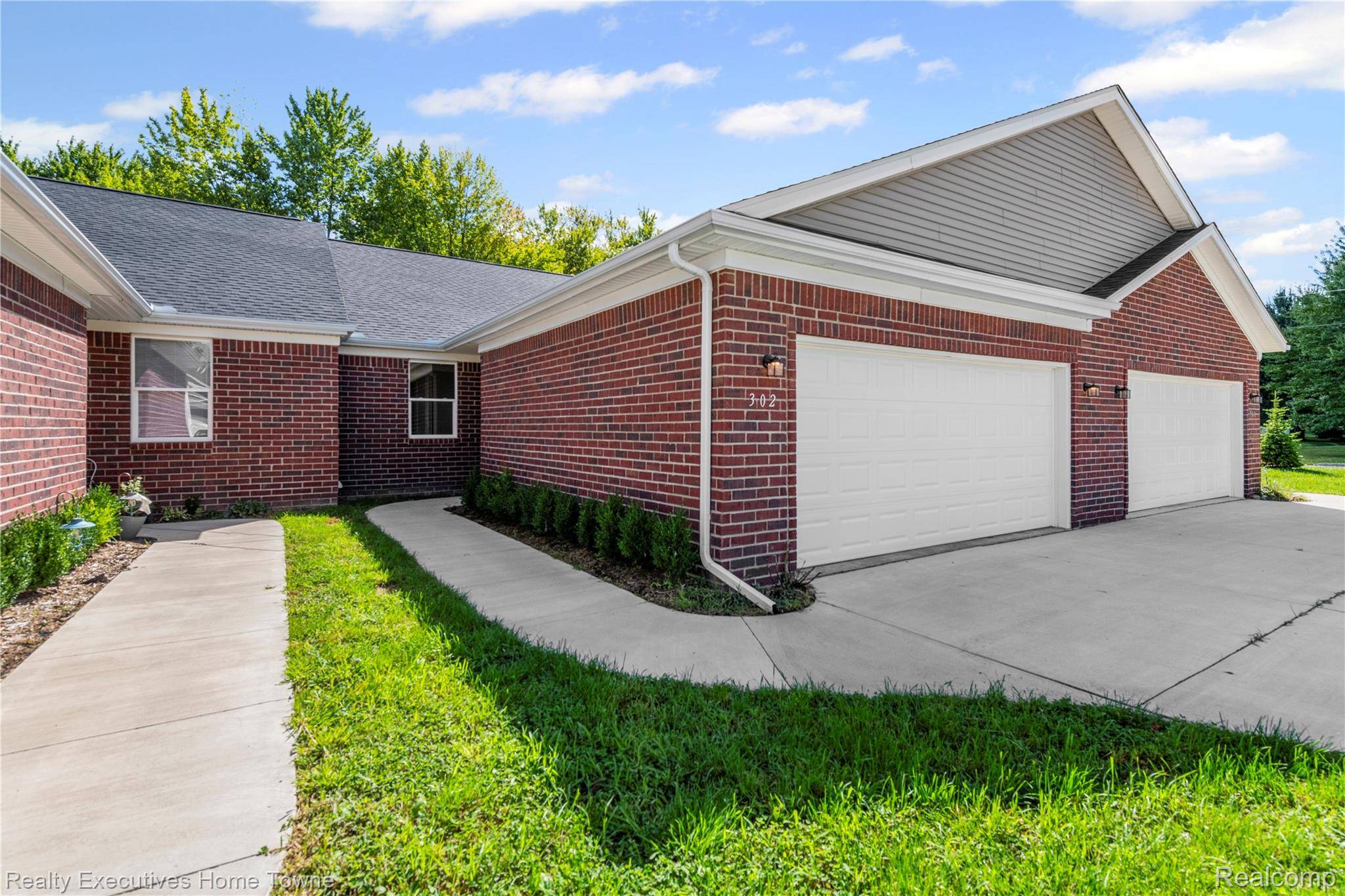 303 Hidden Harbor #2, Marine City, MI 48039