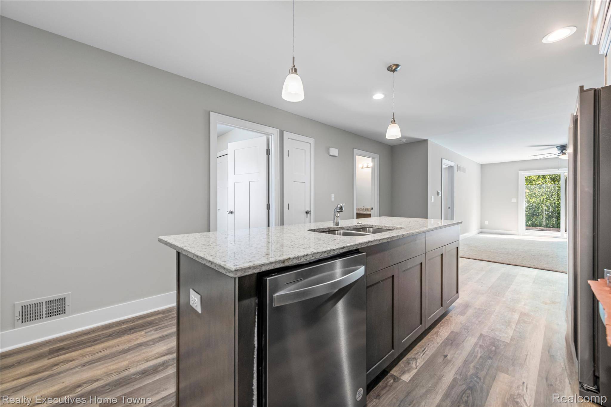 303 Hidden Harbor #2, Marine City, MI 48039