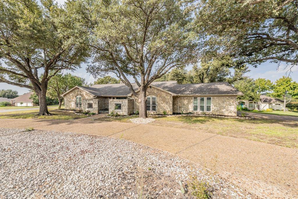 7408 Golf Club Drive, Fort Worth, TX 76179