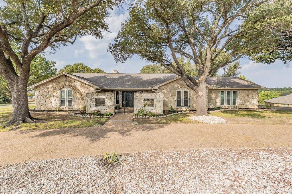 7408 Golf Club Drive, Fort Worth, TX 76179