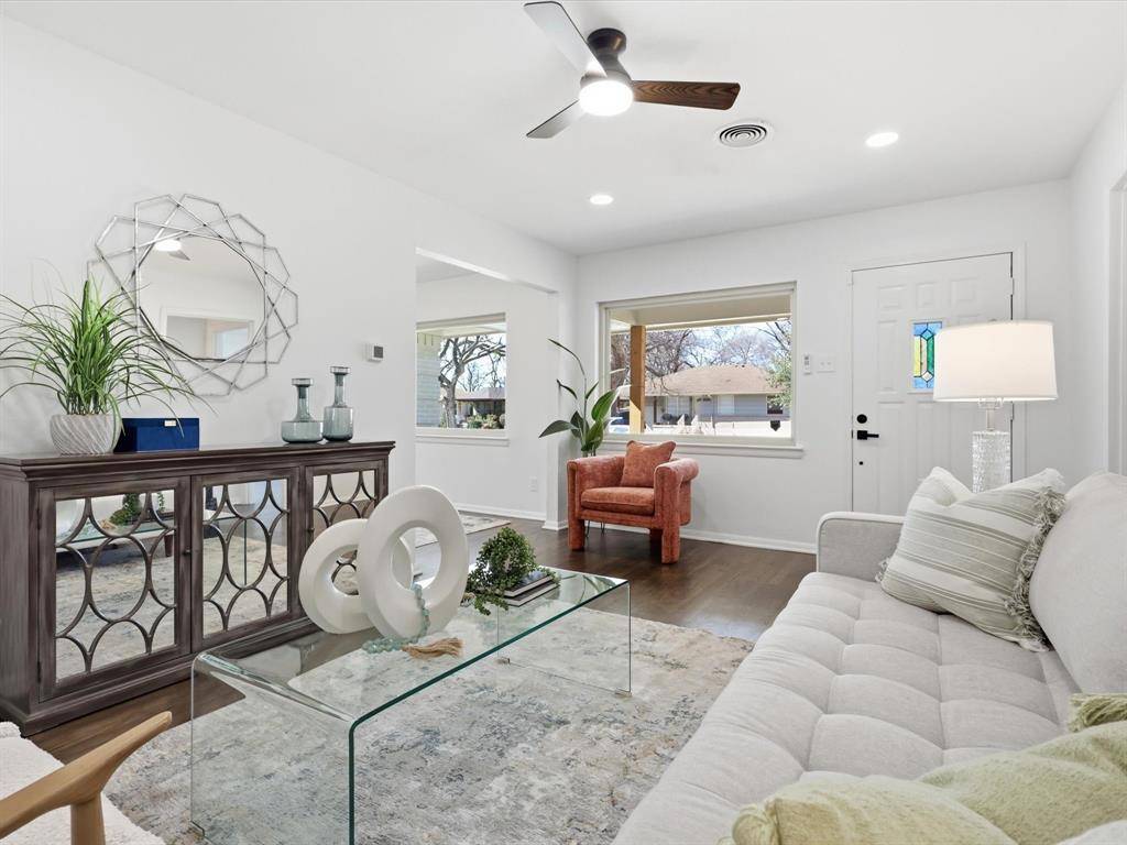 10322 Pinecrest Drive, Dallas, TX 75228