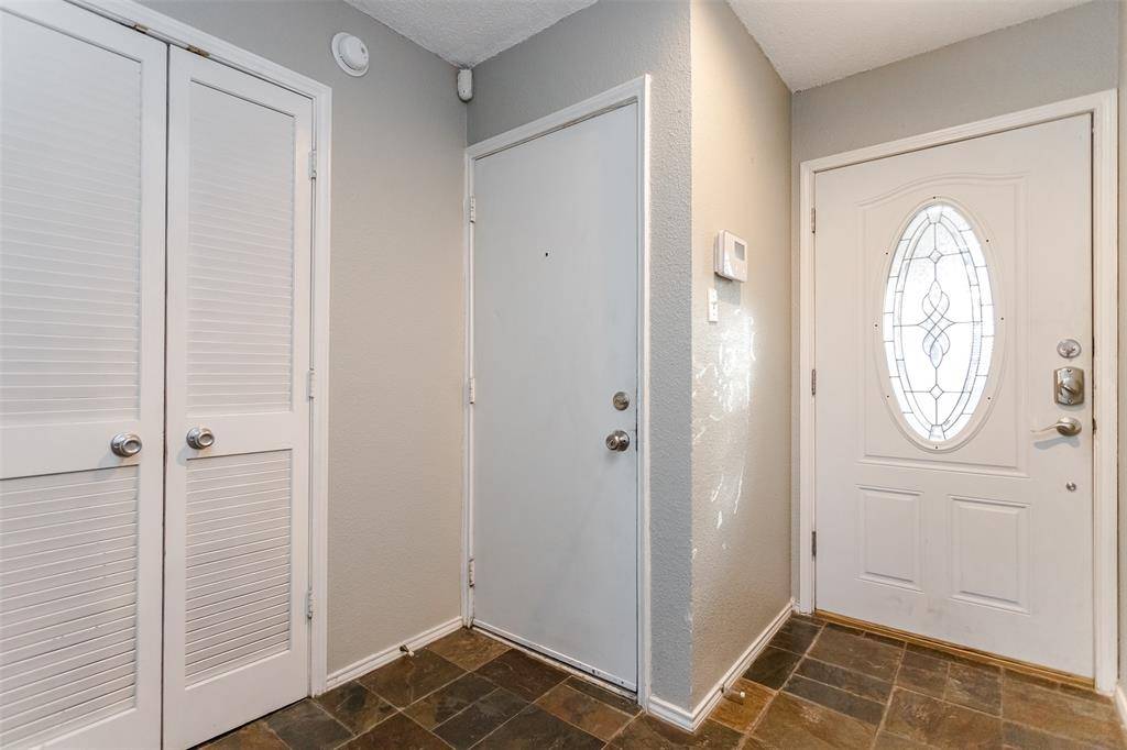 5602 Kingstree Court, Arlington, TX 76017