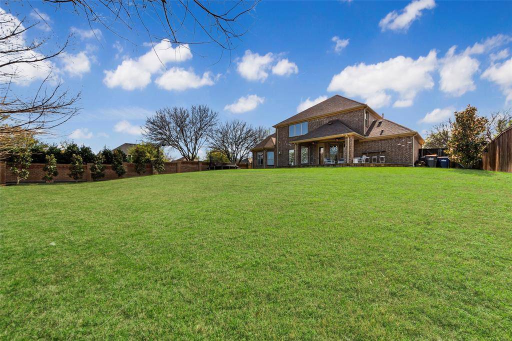 1105 Mallard Lakes Drive, Mckinney, TX 75072