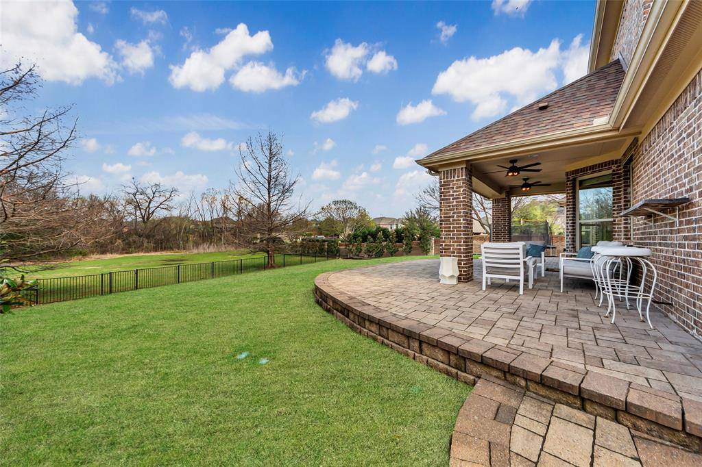 1105 Mallard Lakes Drive, Mckinney, TX 75072