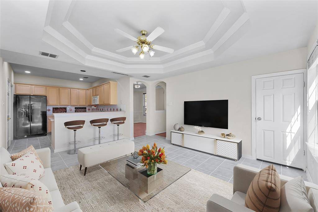 300 Cosbie Drive, Irving, TX 75063