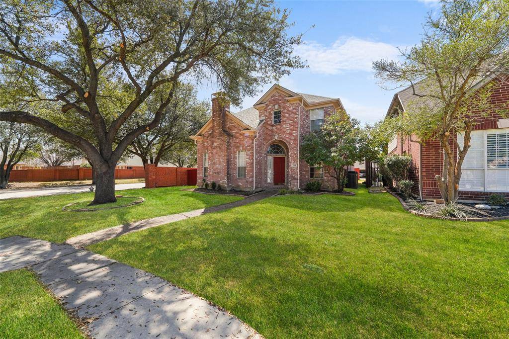 300 Cosbie Drive, Irving, TX 75063