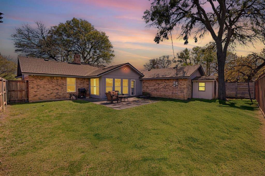 2200 Rockbrook Court, Arlington, TX 76006