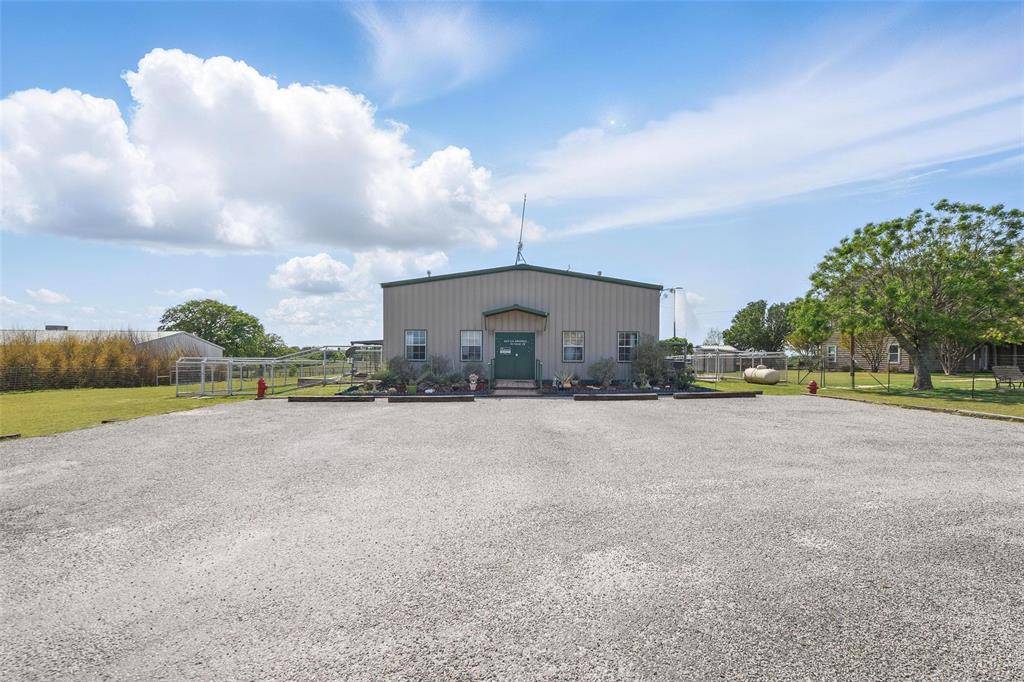 222A Fox Road, Weatherford, TX 76088