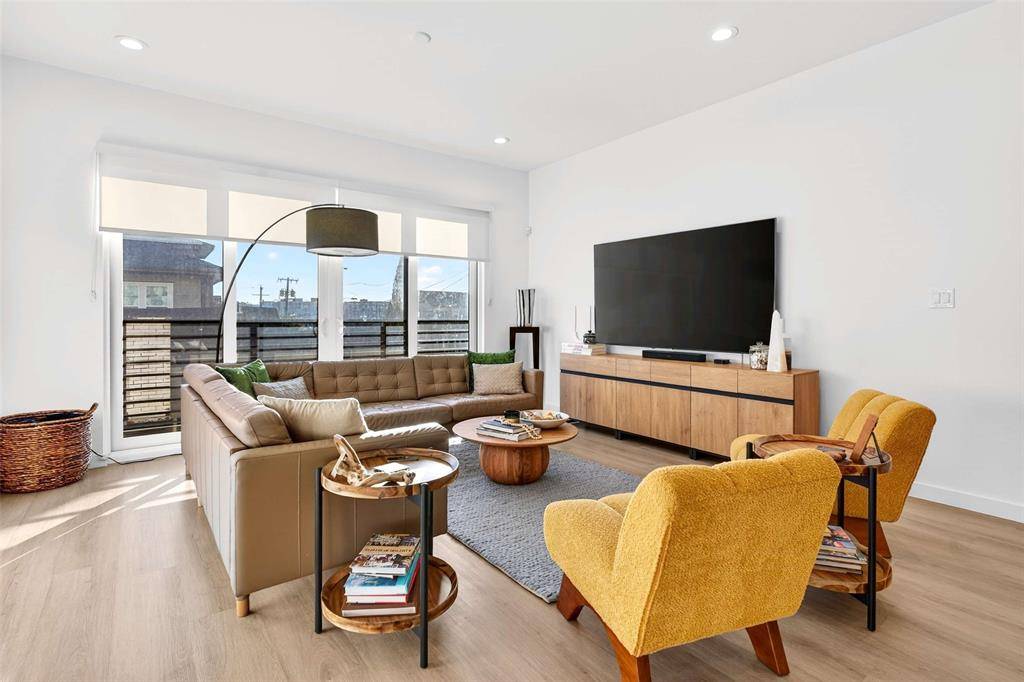 419 W 9th Street #102, Dallas, TX 75208