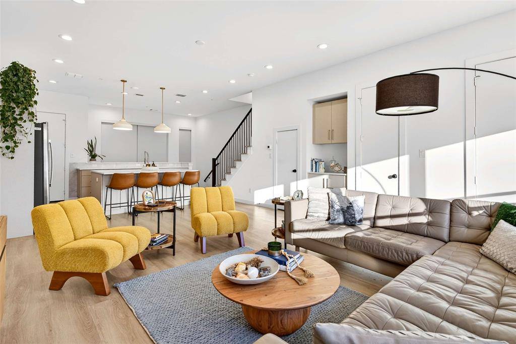 419 W 9th Street #102, Dallas, TX 75208