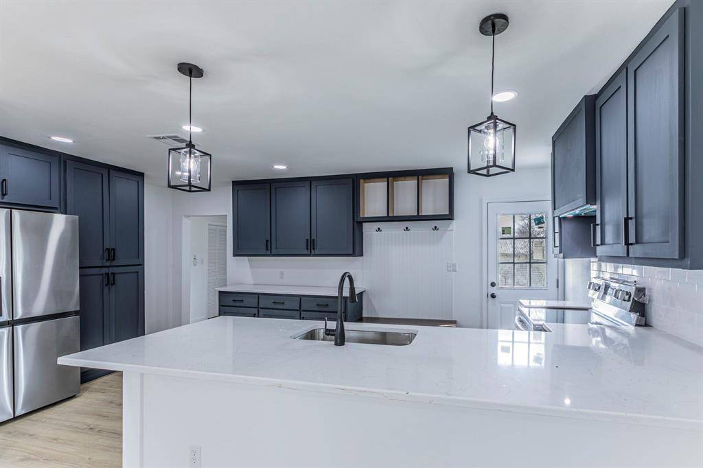 1026 La Clede Street, Bellmead, TX 76705