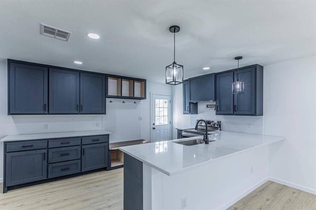 1026 La Clede Street, Bellmead, TX 76705