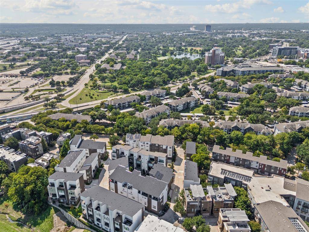 381 E Greenbriar Lane #501, Dallas, TX 75203