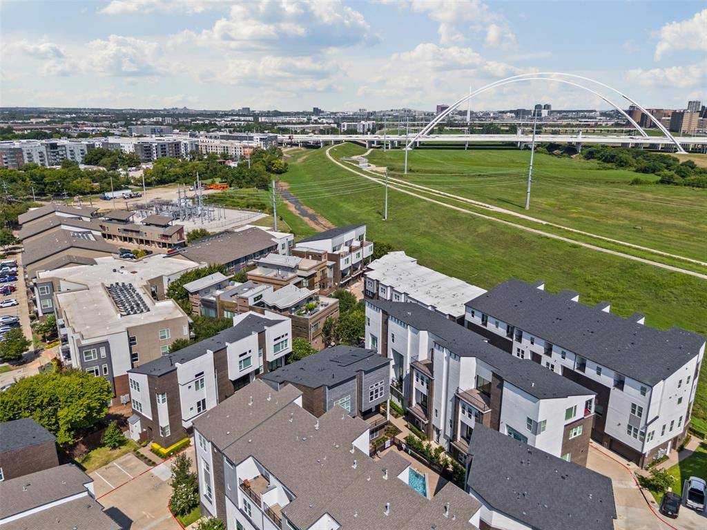 381 E Greenbriar Lane #501, Dallas, TX 75203