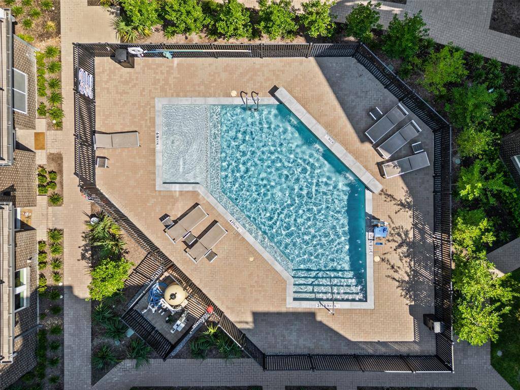 381 E Greenbriar Lane #501, Dallas, TX 75203