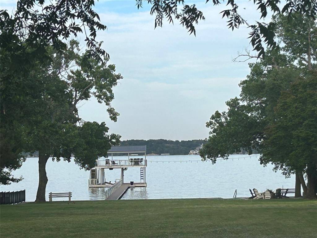 216 N Broadway Road, Azle, TX 76020