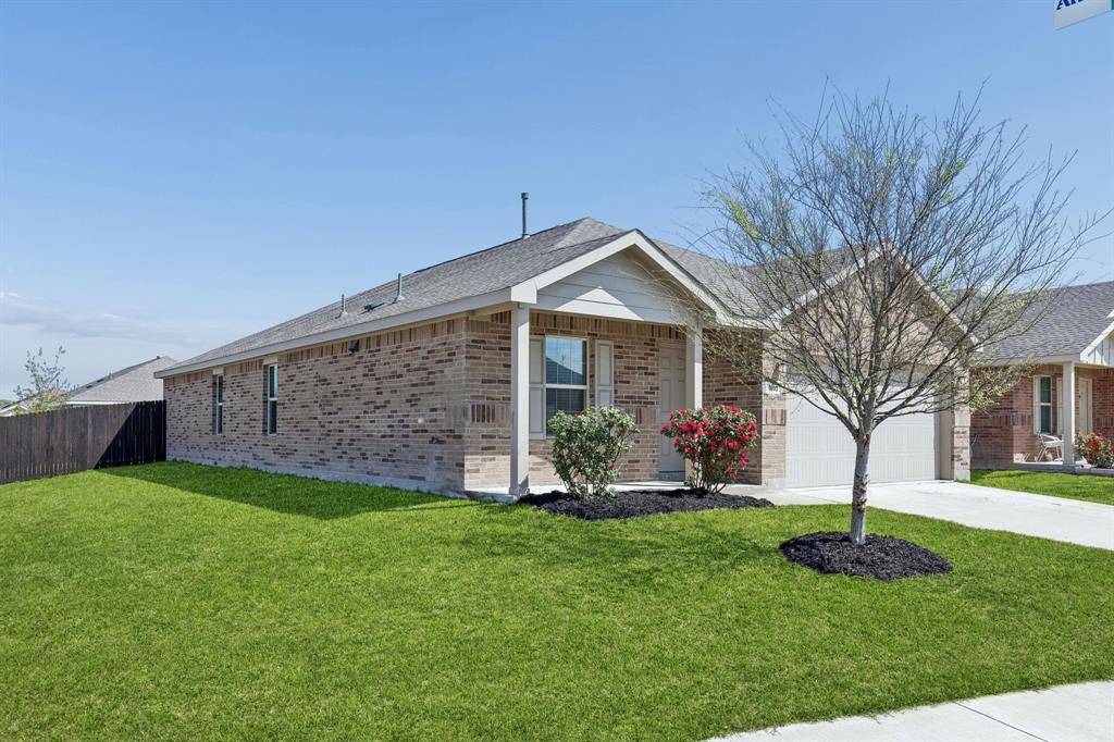 1810 River Crossing Drive, Anna, TX 75409