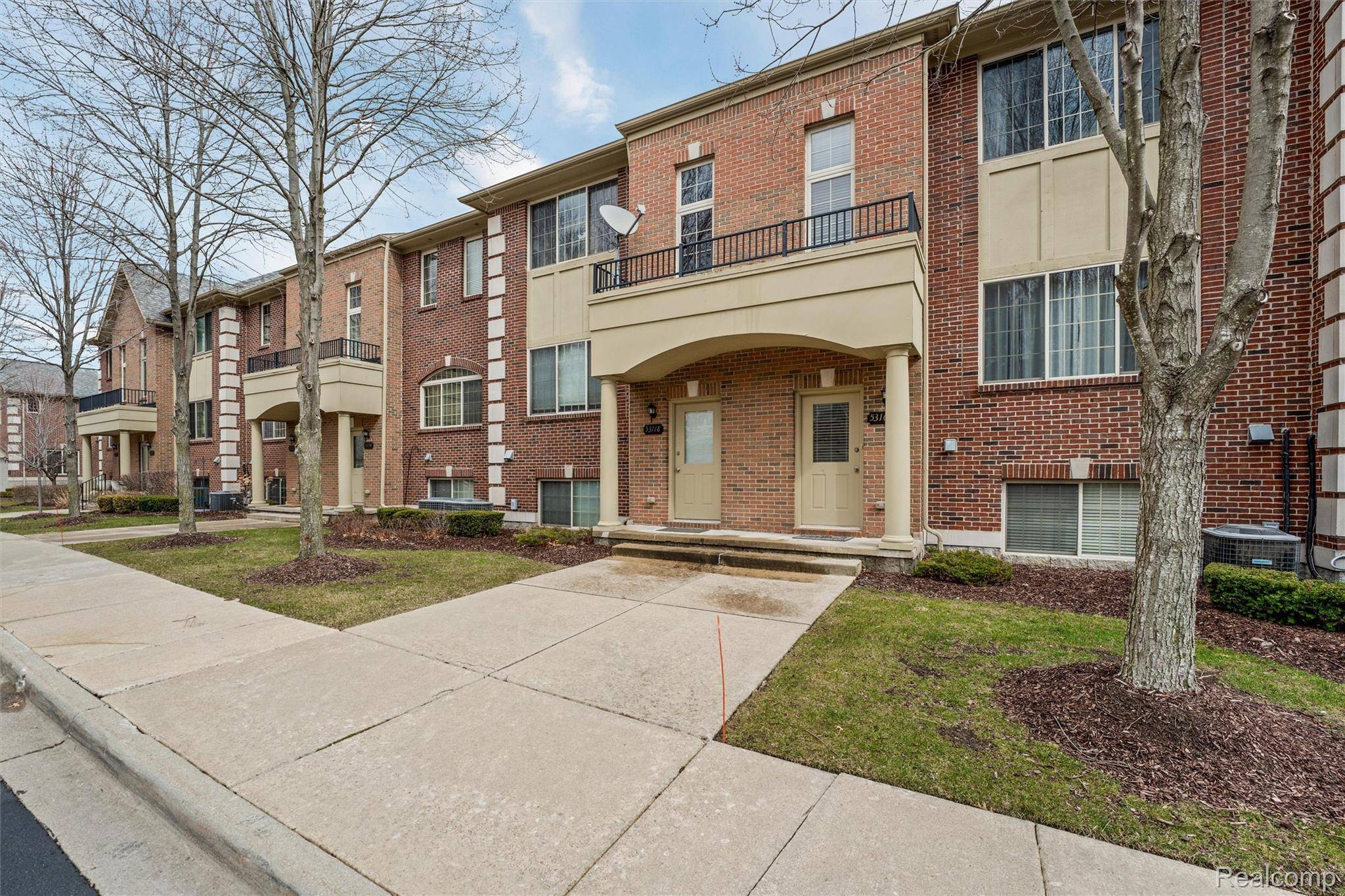 53118 Celtic DR, Shelby Charter Township, MI 48315