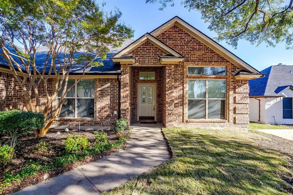8612 Woodslane Drive, Fort Worth, TX 76179