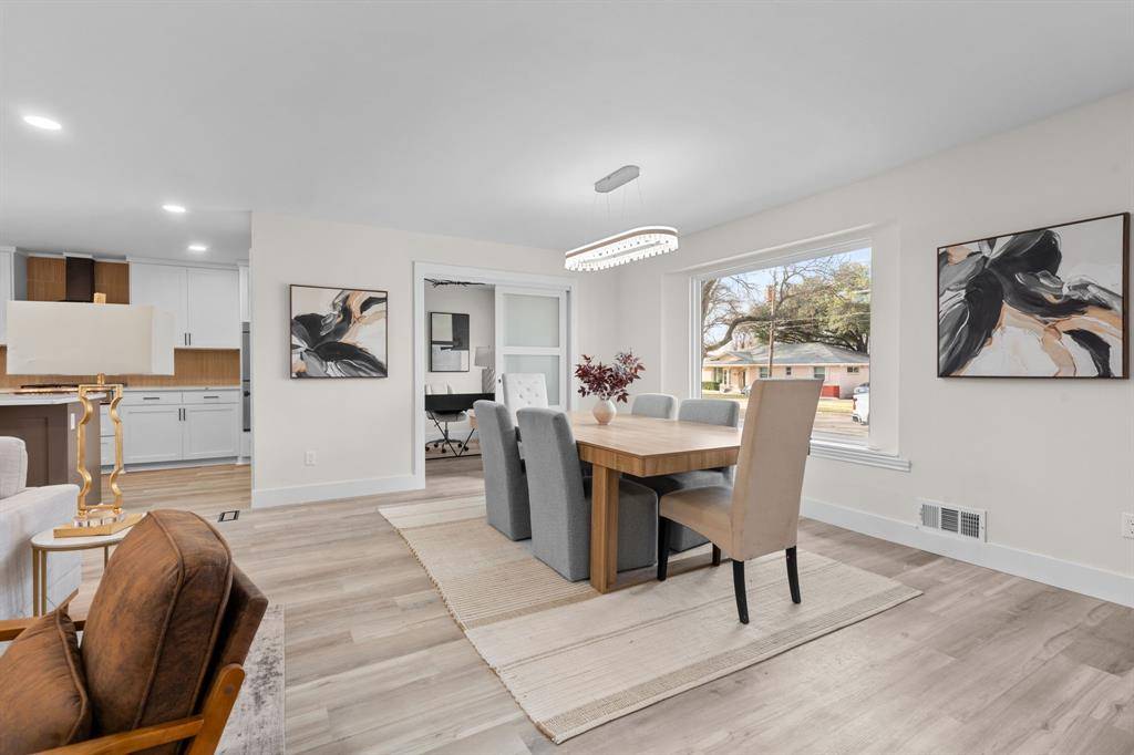 3228 Sharpview Lane, Dallas, TX 75228