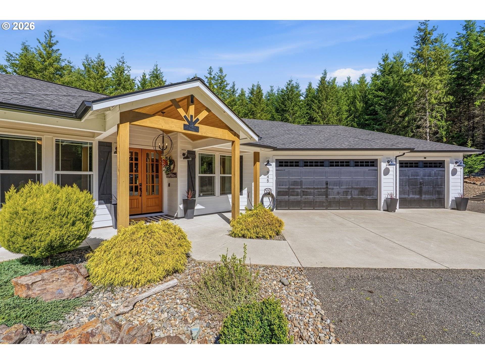 945 THIMBLEBERRY DR, Castle Rock, WA 98611