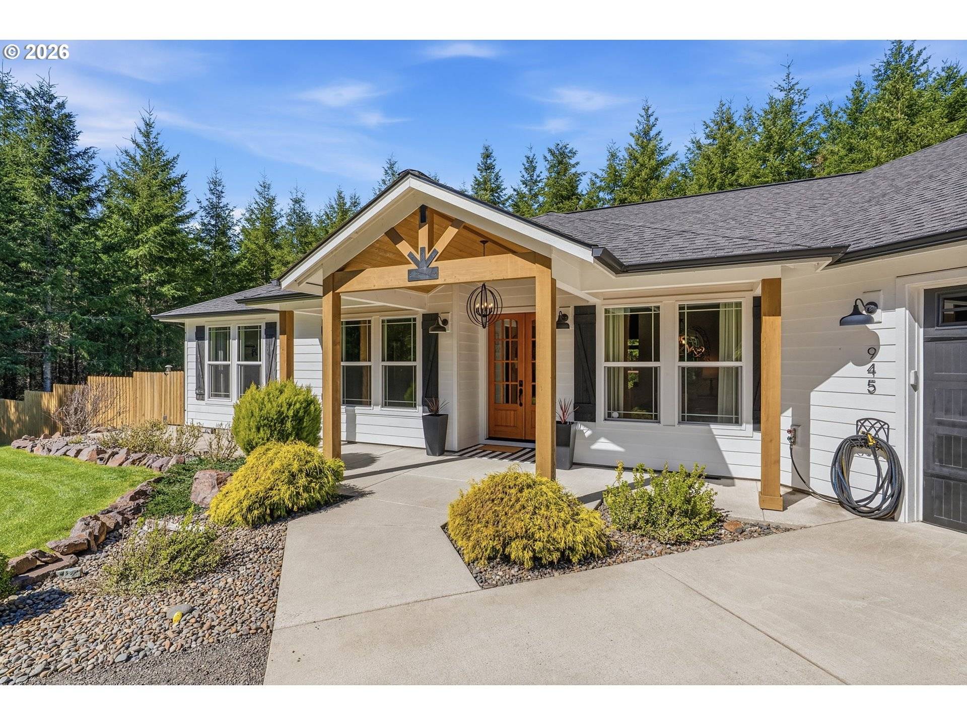 945 THIMBLEBERRY DR, Castle Rock, WA 98611