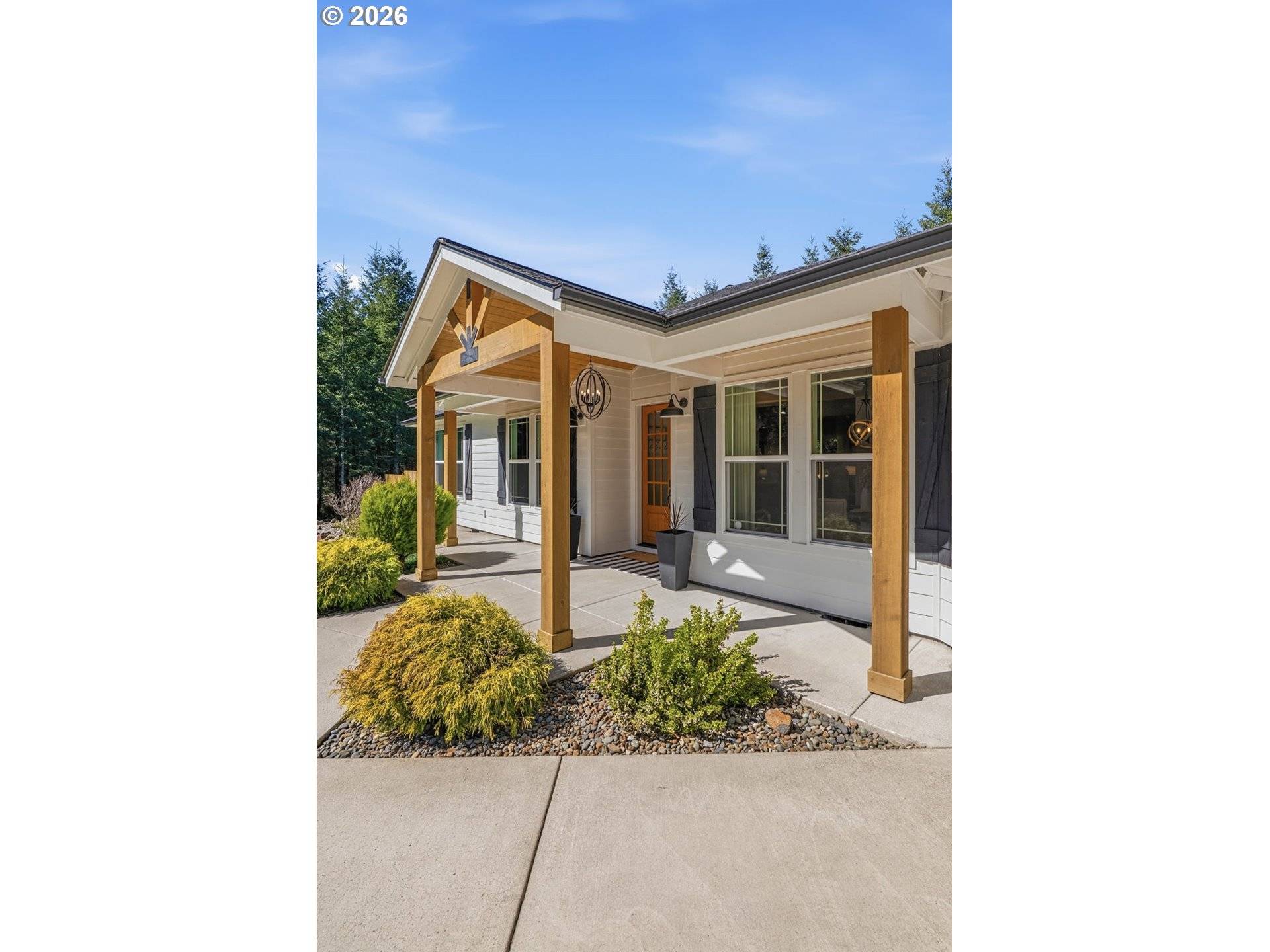 945 THIMBLEBERRY DR, Castle Rock, WA 98611