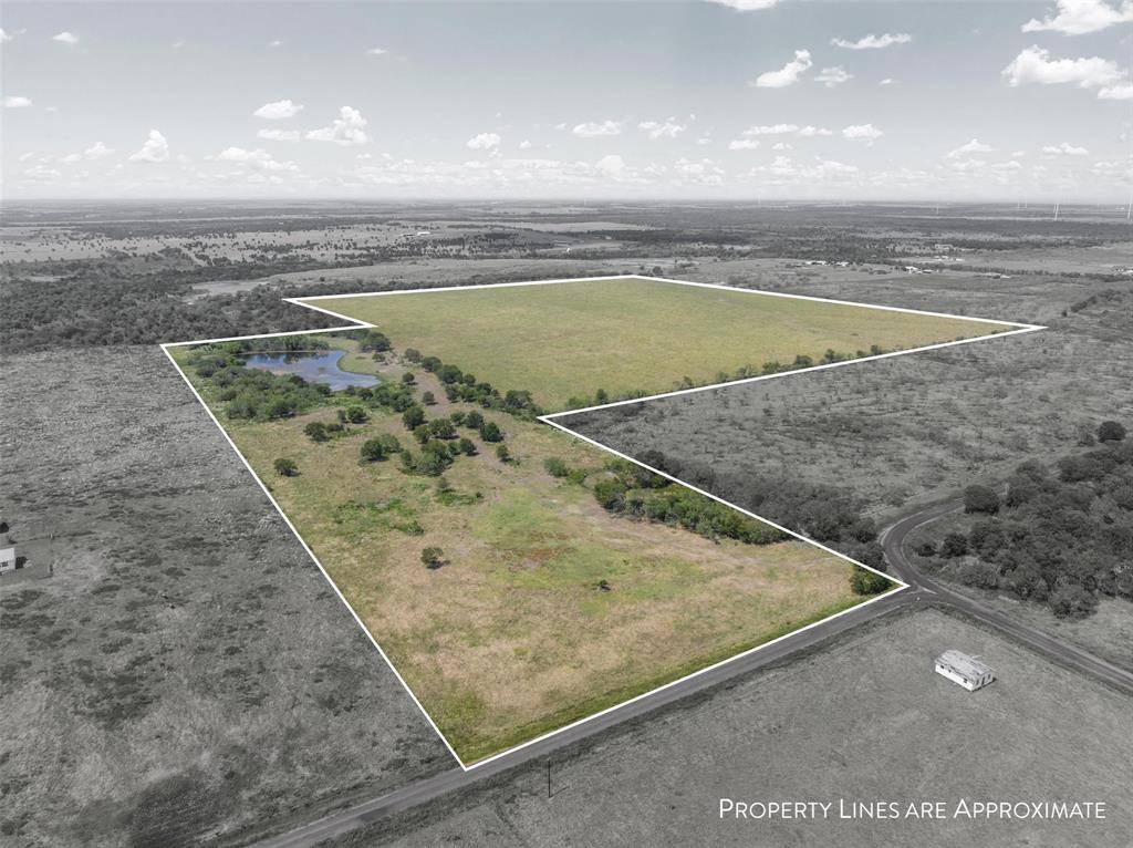 682 W Somers Lane, Axtell, TX 76624