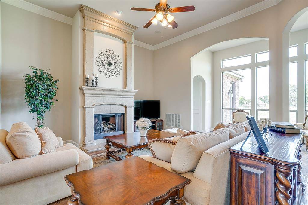 13041 Stacey Valley Drive, Azle, TX 76020