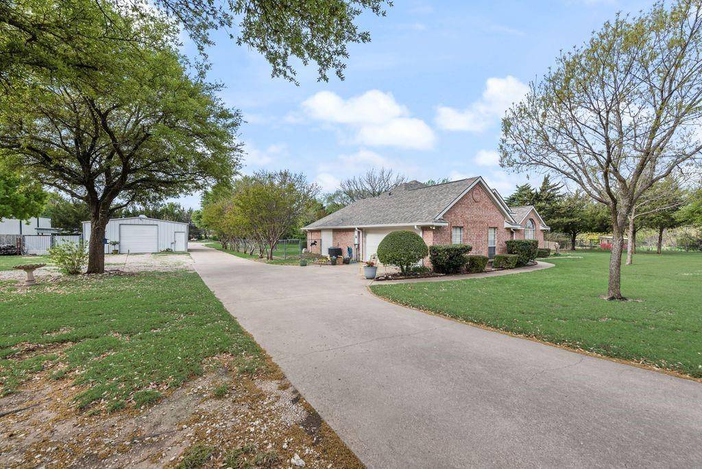5810 Mulberry Lane, Midlothian, TX 76065