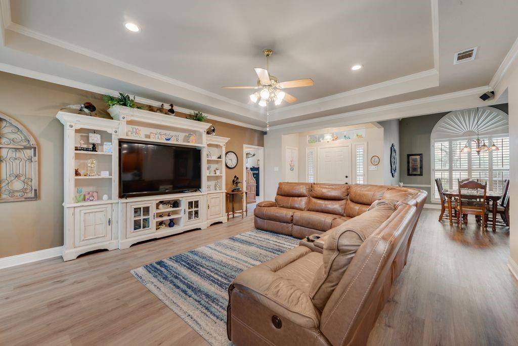 5810 Mulberry Lane, Midlothian, TX 76065