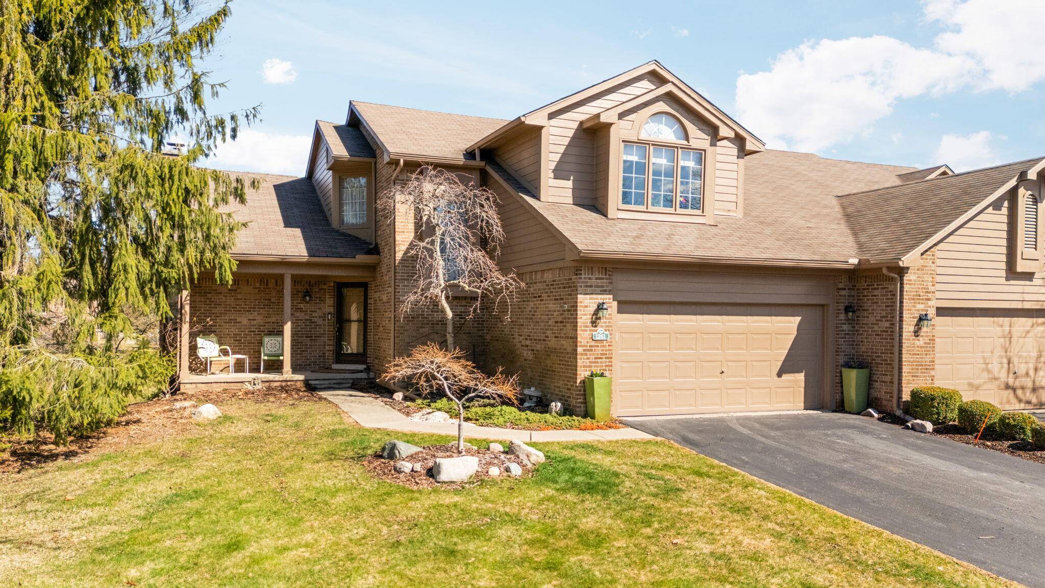 1261 Laurel View DR, Ann Arbor Twp, MI 48105