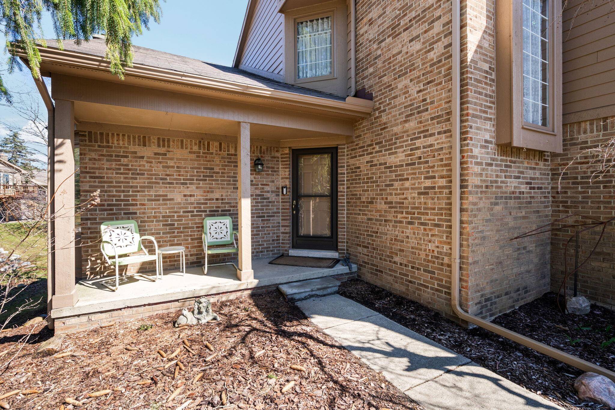 1261 Laurel View DR, Ann Arbor Twp, MI 48105