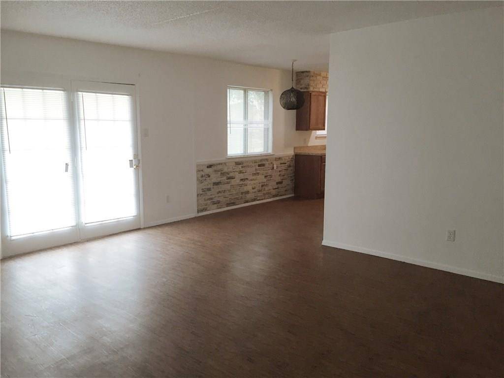 6840 Margaret Drive, Forest Hill, TX 76140