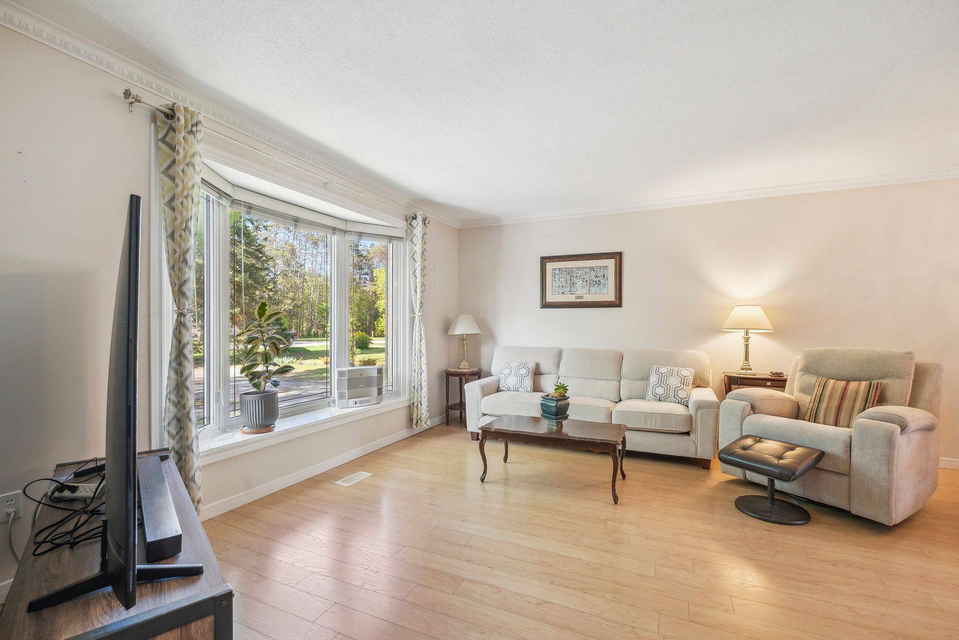 8245 Main ST, Adjala-tosorontio, ON L0M 1M0